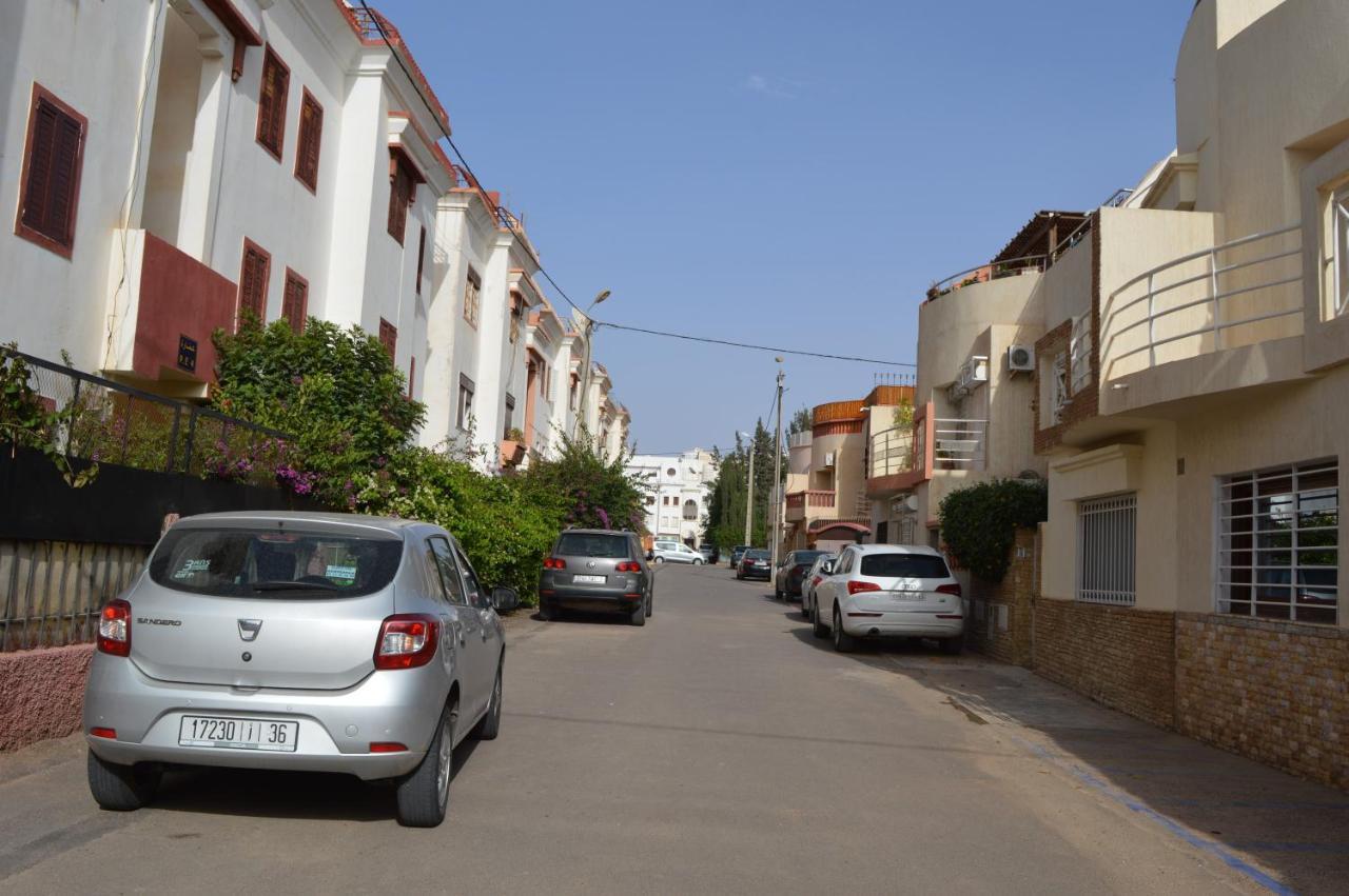 Appartement Ideal Riad Al Salam A 8 Minutes De La Plage Du Centre Ville,Wifi Et Parking Gratuits Agadir Kültér fotó